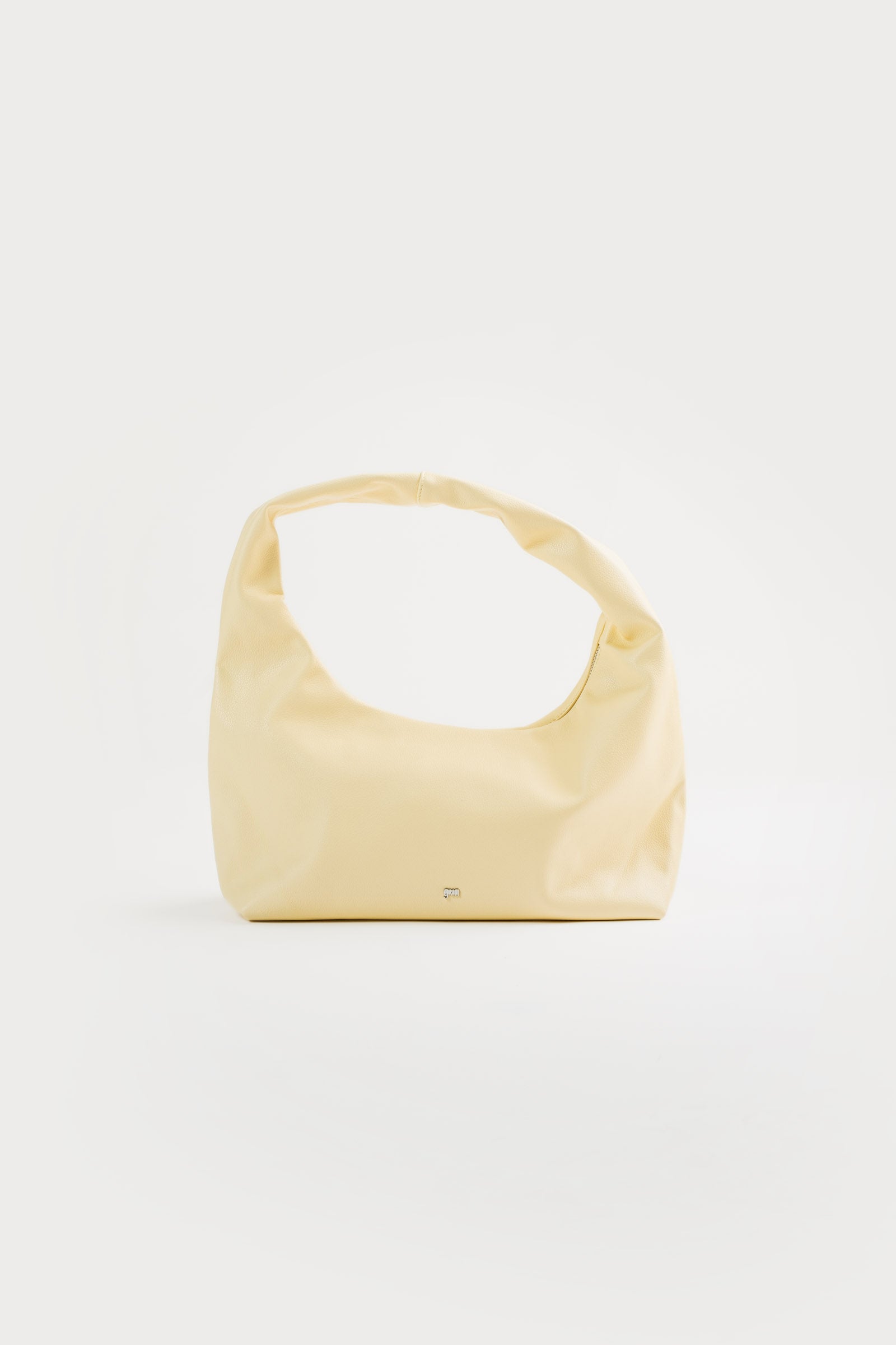 Medium Hobo Bag in Butter (Light Pebbled)