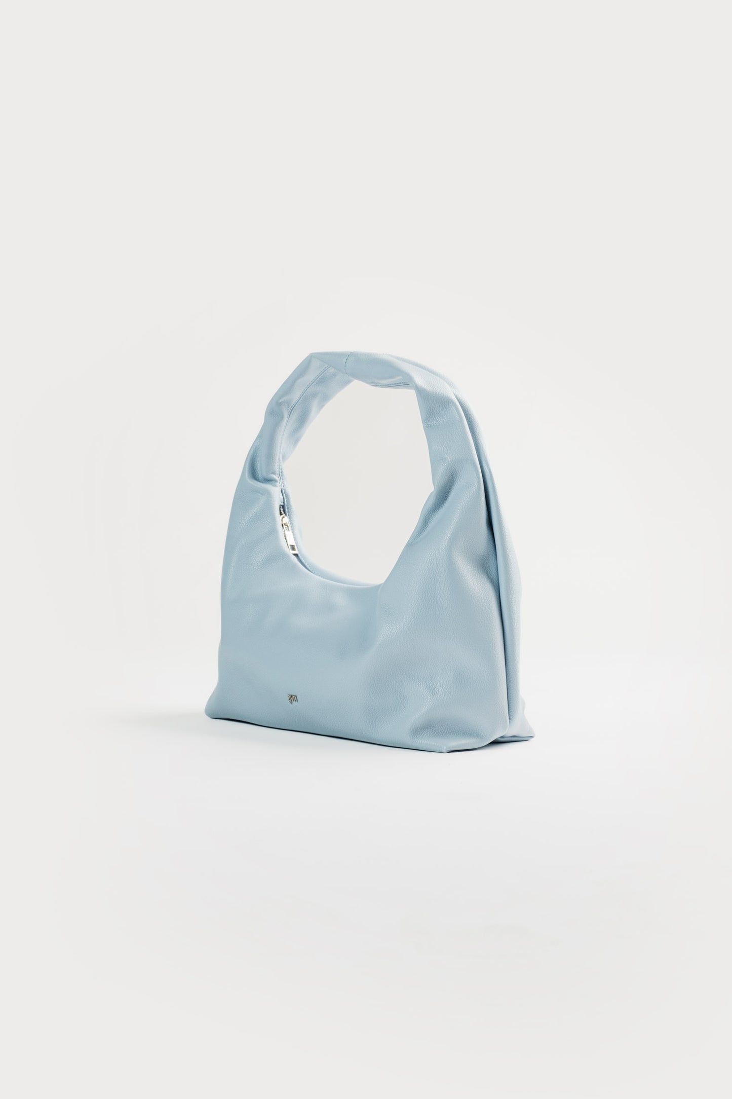 [ON HAND] Medium Hobo Bag in Cornflower (Light Pebbled)