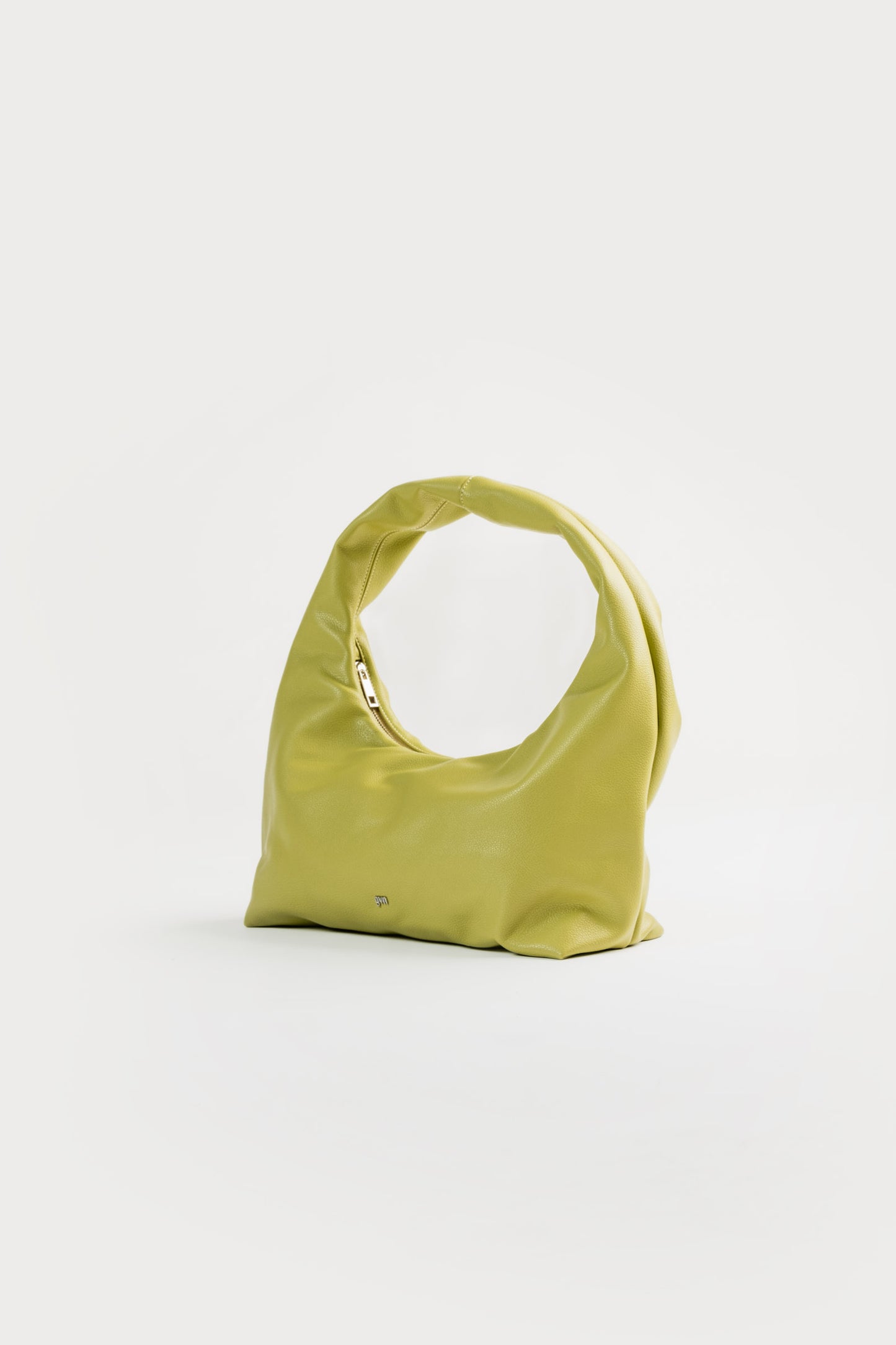 [ON HAND] Medium Hobo Bag in Pear (Light Pebbled)