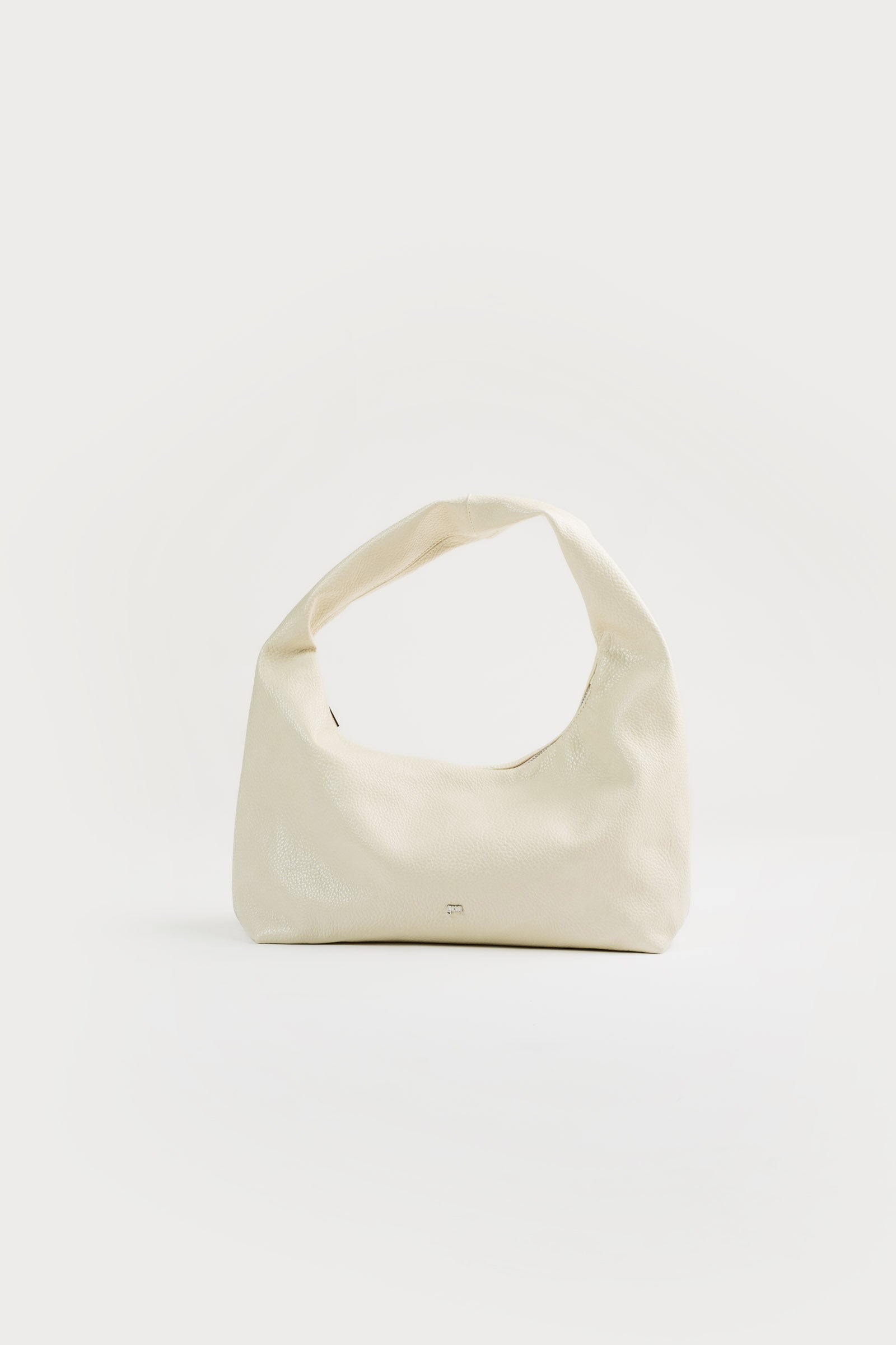 Medium Hobo Bag in Eggshell (Heavy Pebbled)