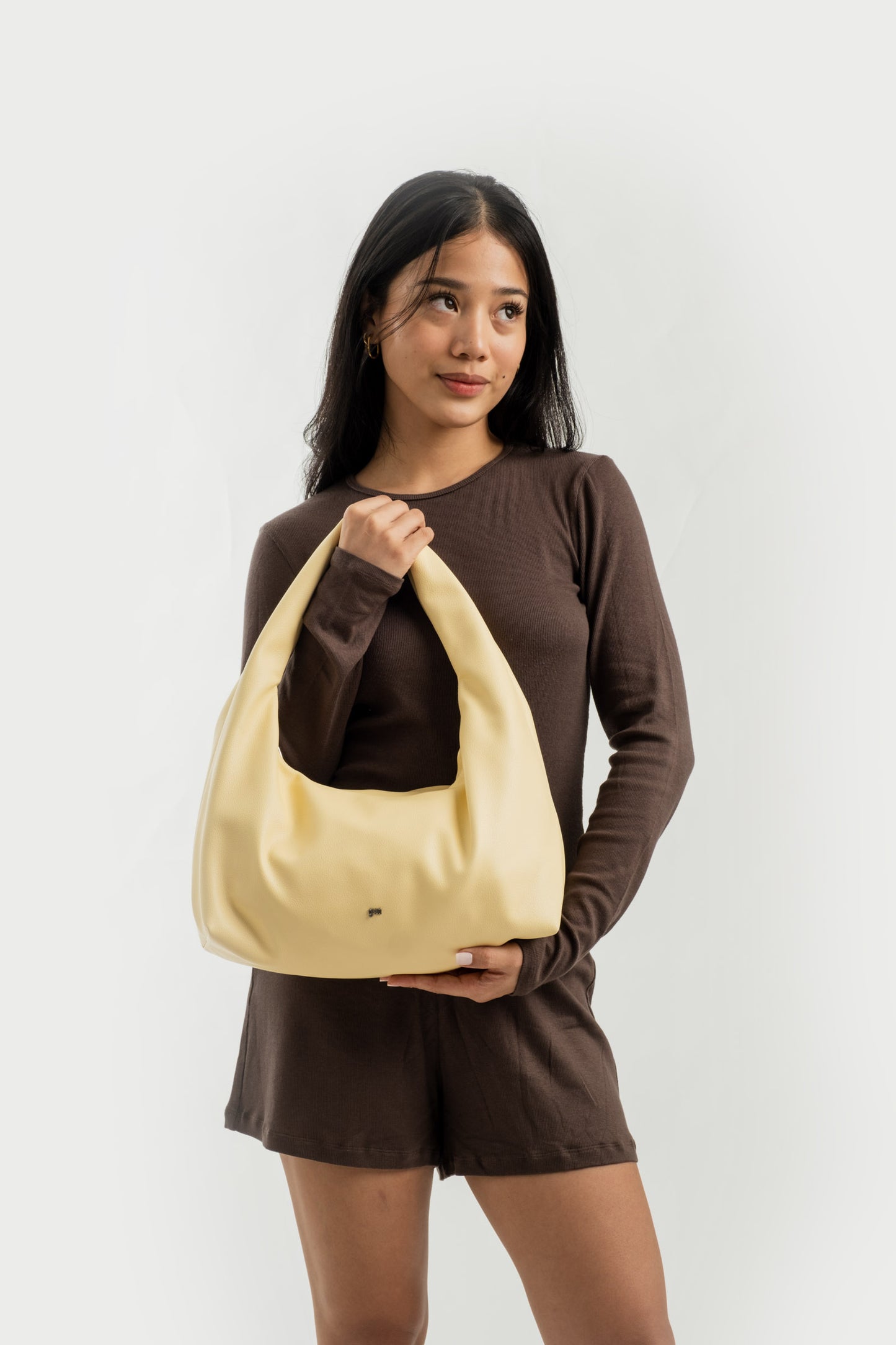 [PRE-ORDER] Medium Hobo Bag in Butter (Light Pebbled)