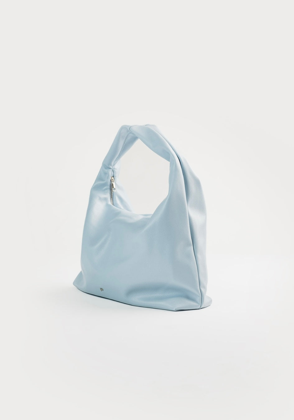 Large Hobo Bag in Cornflower (Light Pebbled)