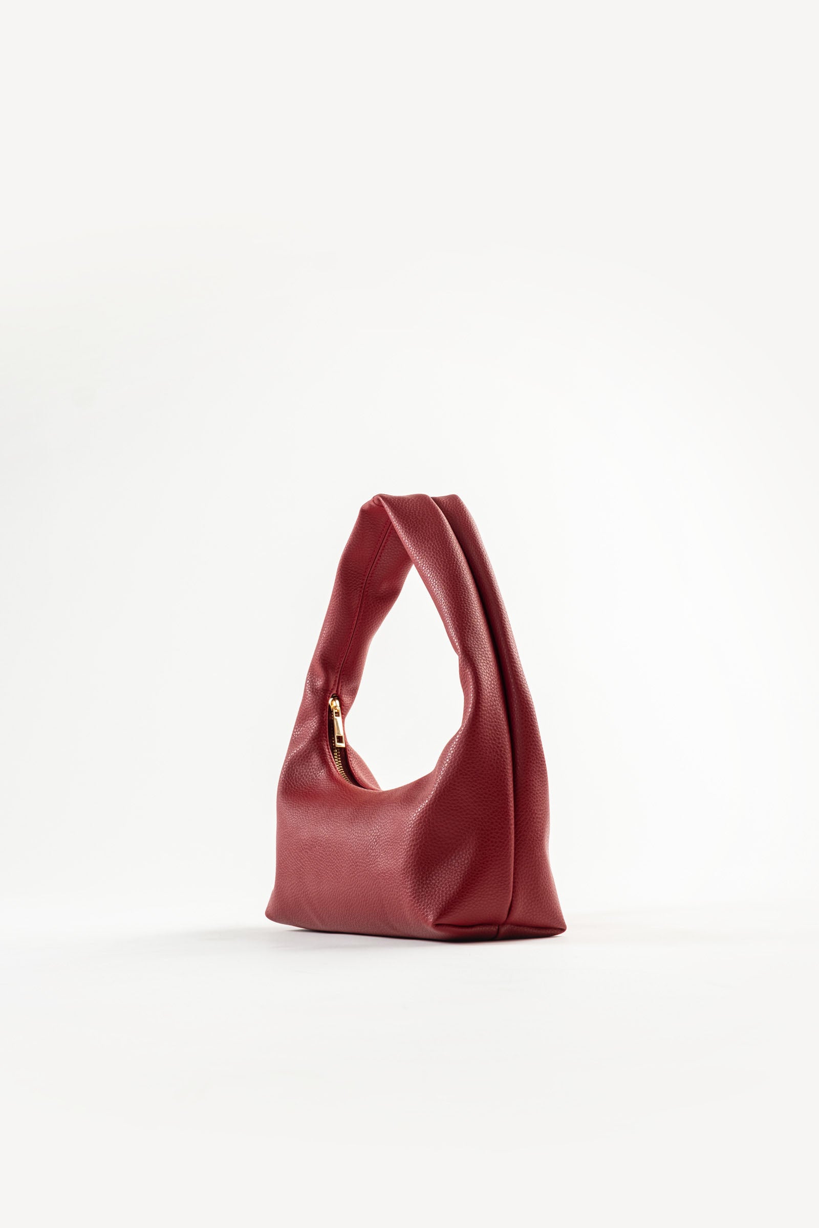 Small Hobo Bag in Chili (On Hand)