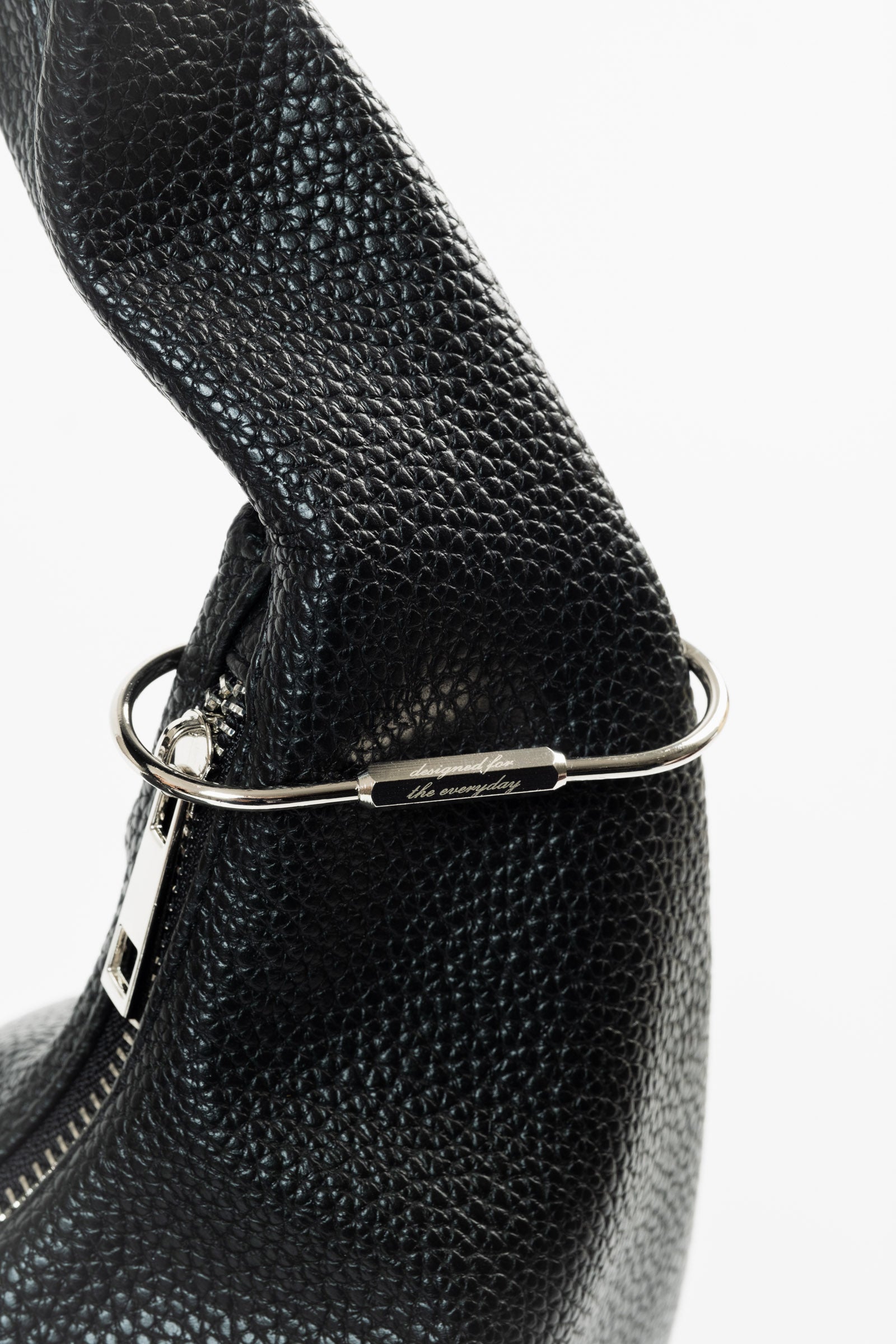 Small Hobo Bag in Blush (Light Pebbled)