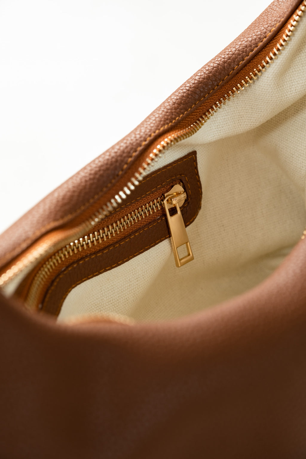 Small Hobo Bag in Chestnut (Pre-Order)