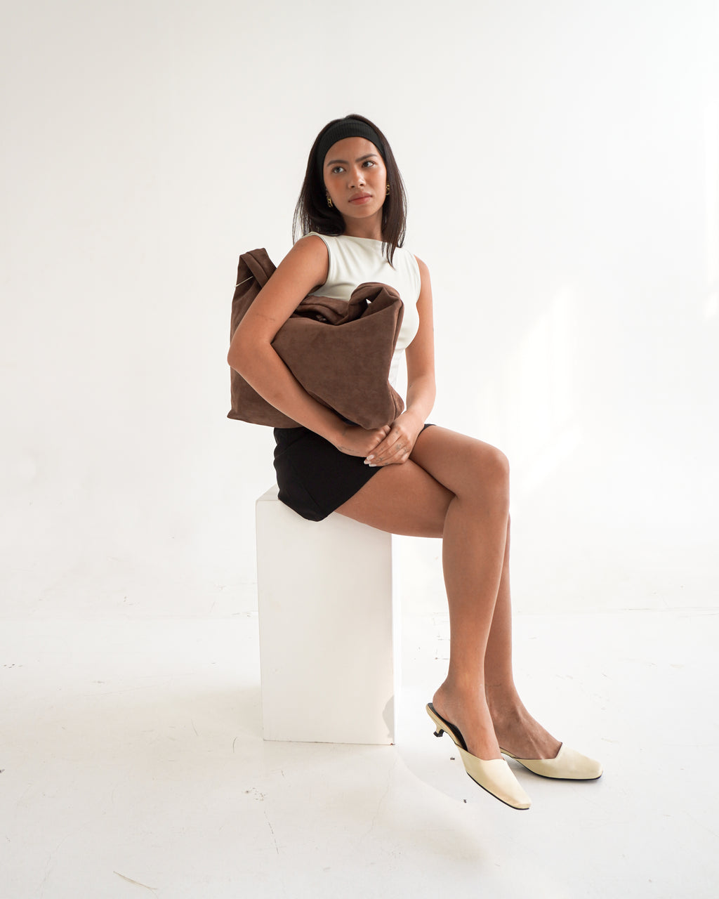 Large Hobo Bag in Suede Cocoa