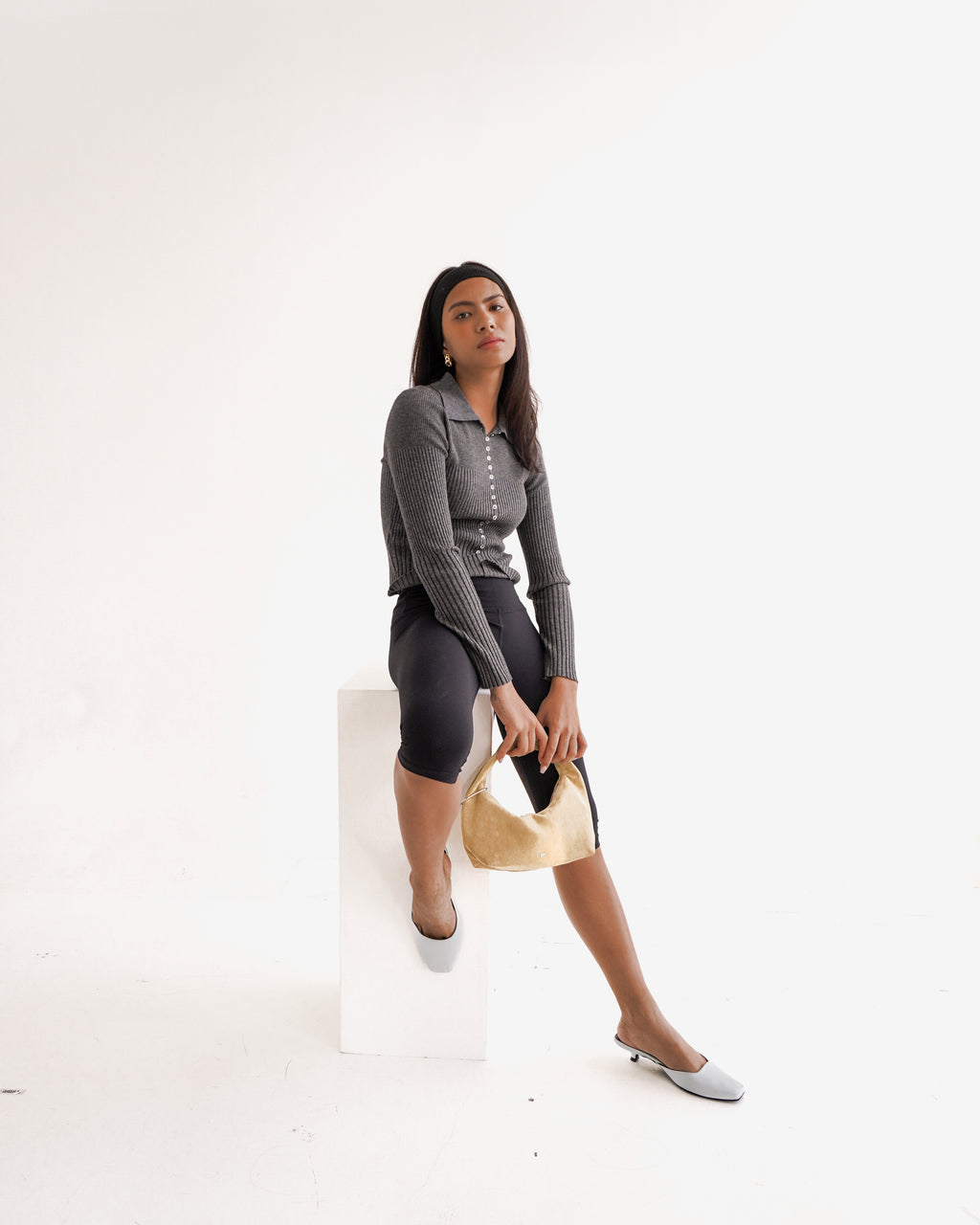 Midi Hobo Bag in Suede Khaki