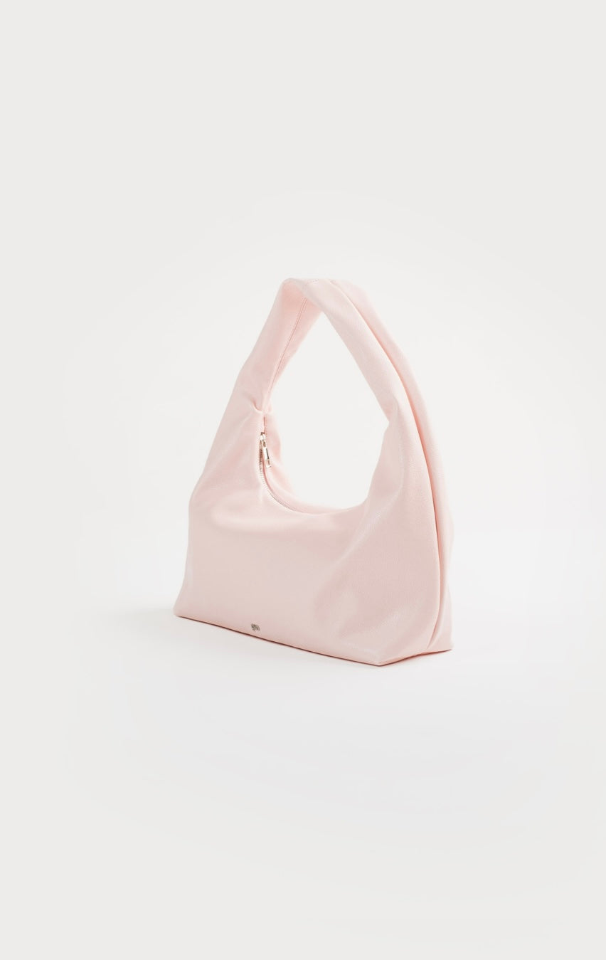 Medium Hobo Bag in Blush (Light Pebbled)