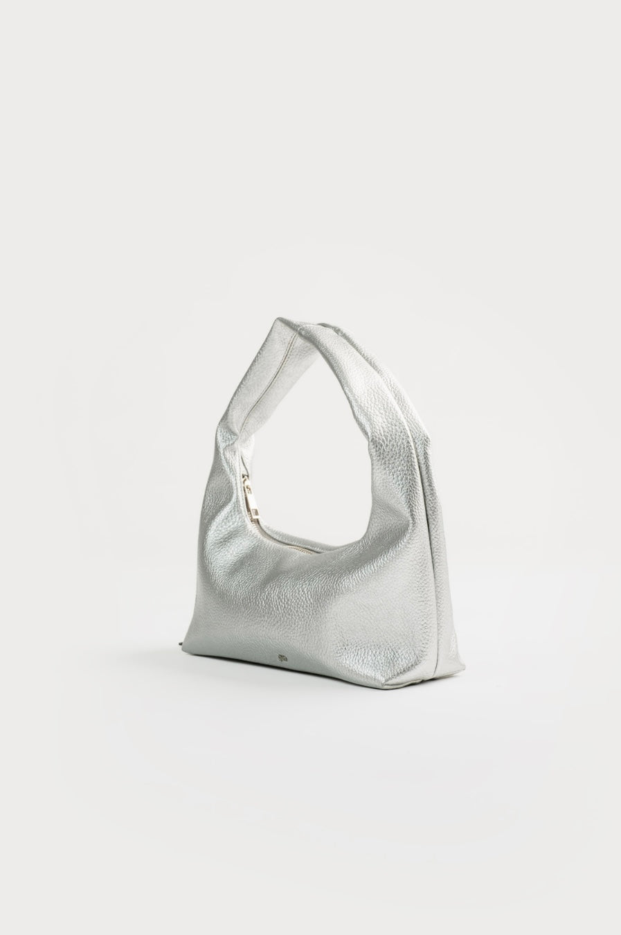 Small Hobo Bag in Silver (Heavy Pebbled)