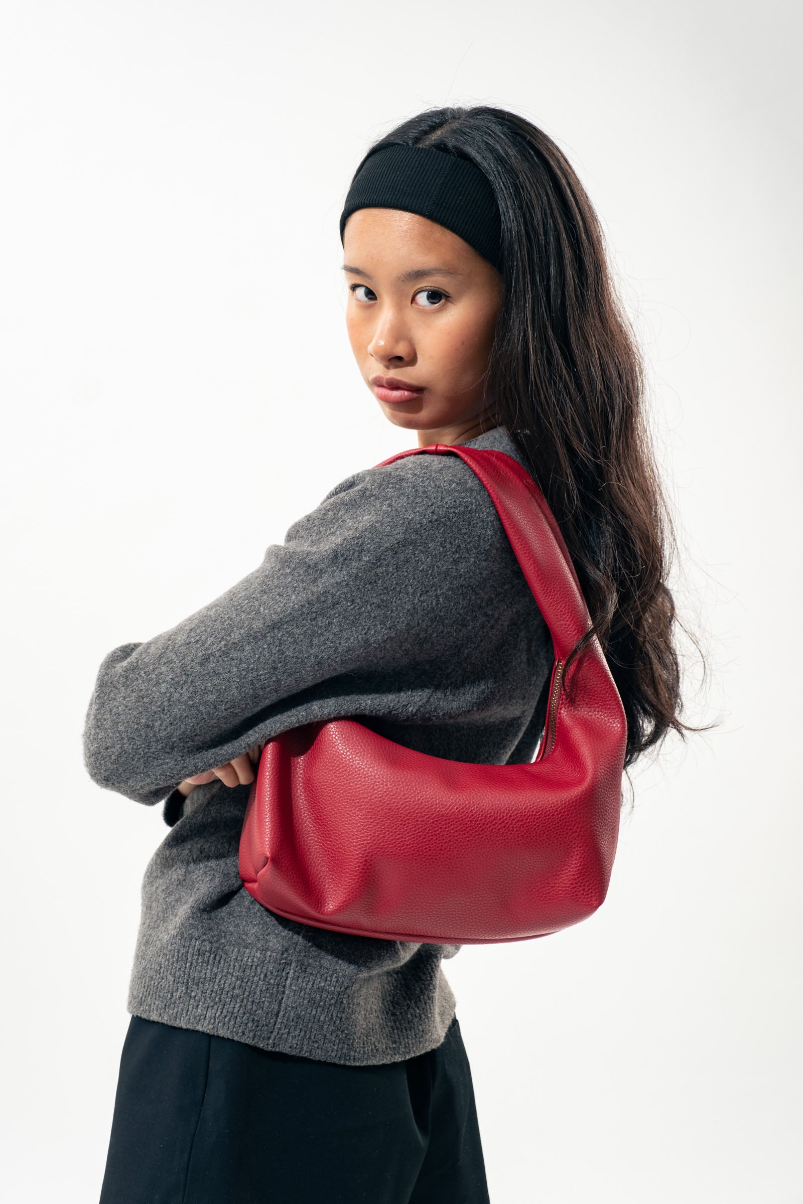 Small Hobo Bag in Chili (On Hand)