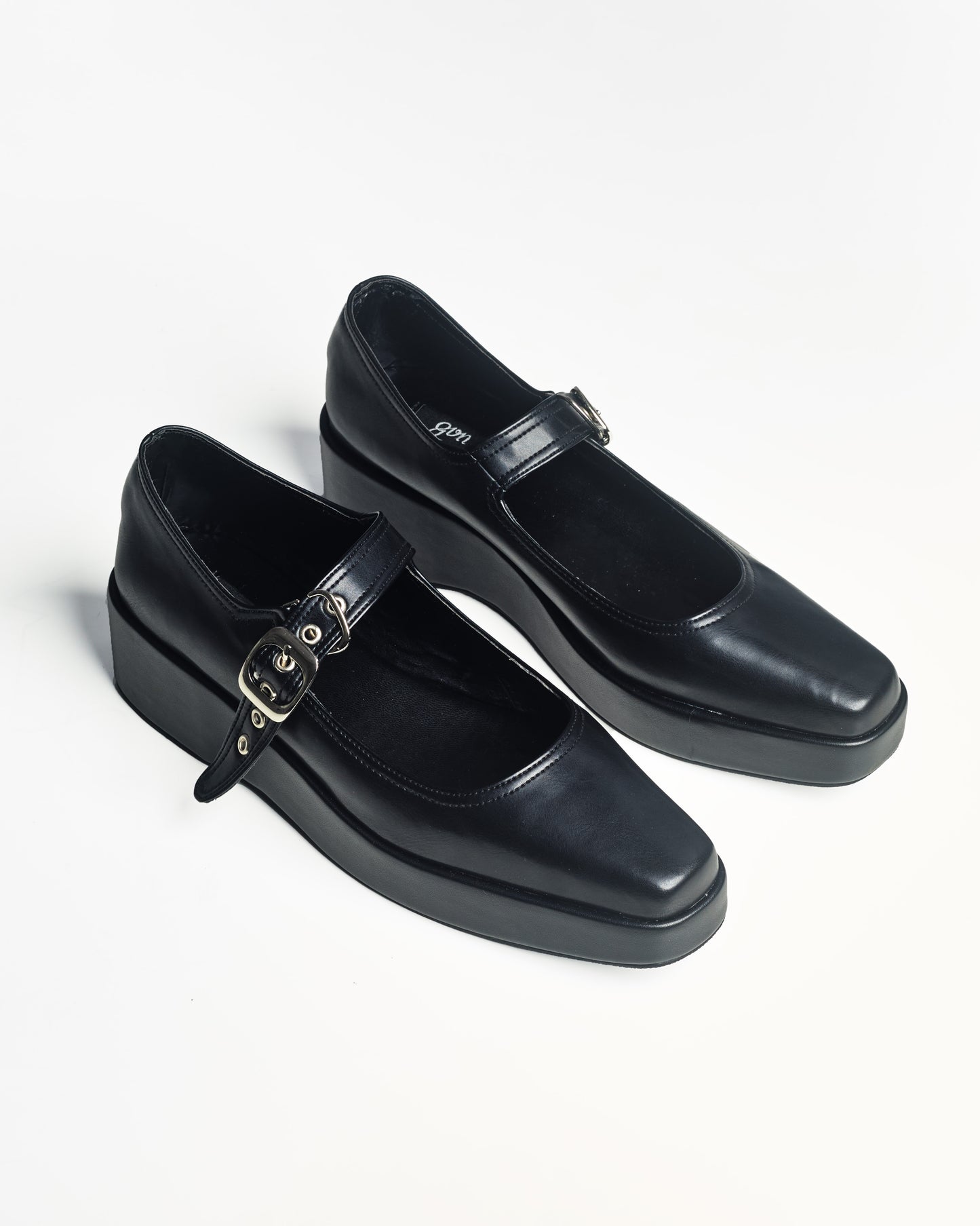 [ON HAND] Platform Mary Janes in Black