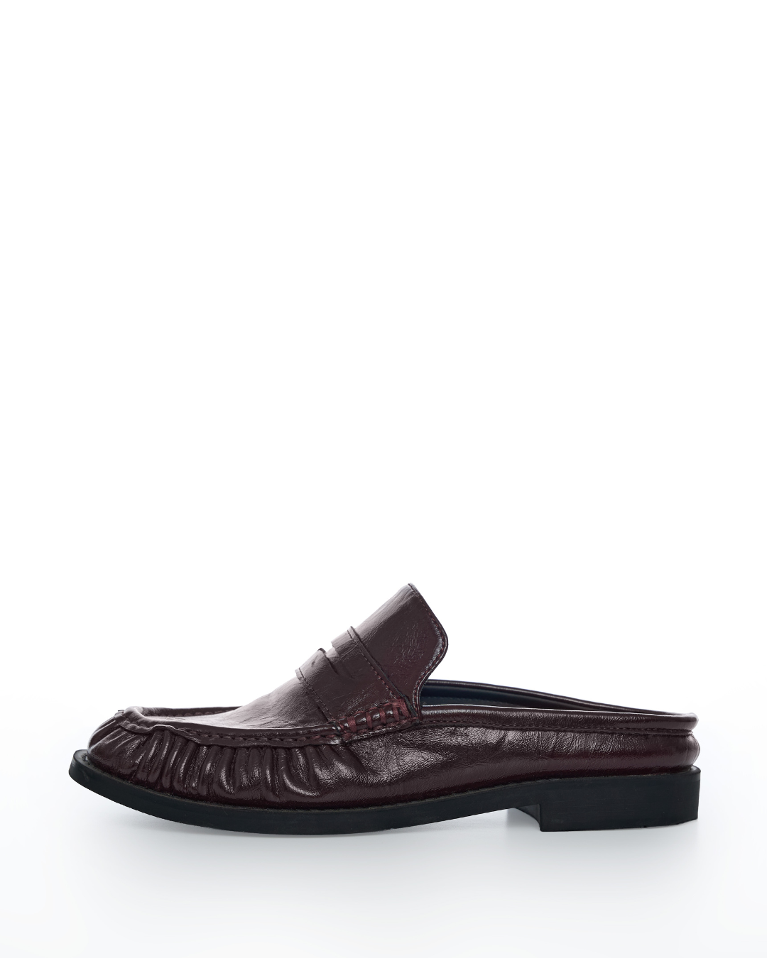 Loafer Mules in Washed Oil Oxblood