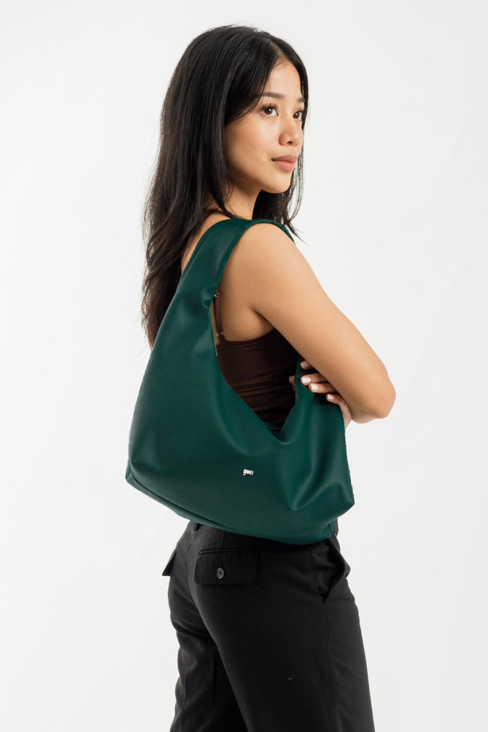 Medium Hobo Bag in Pine Green (Light Pebbled)