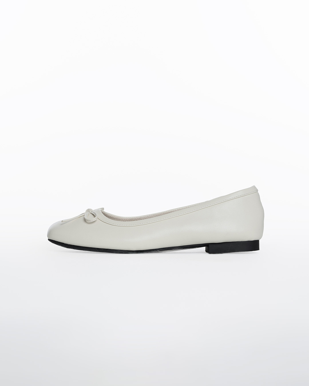 Ballet Flats in Eggshell