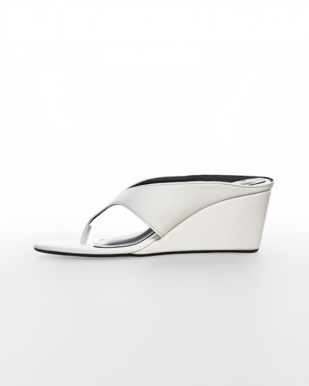 Slip Wedge in Leather Chalk (1.5")