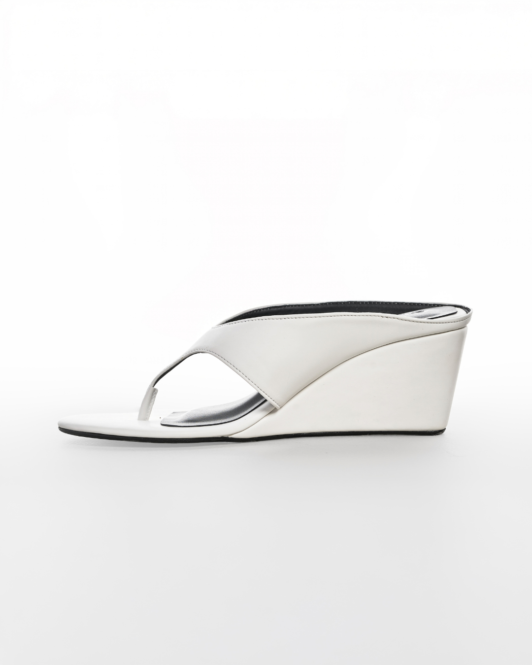 Slip Wedge in Leather Chalk (1.5")