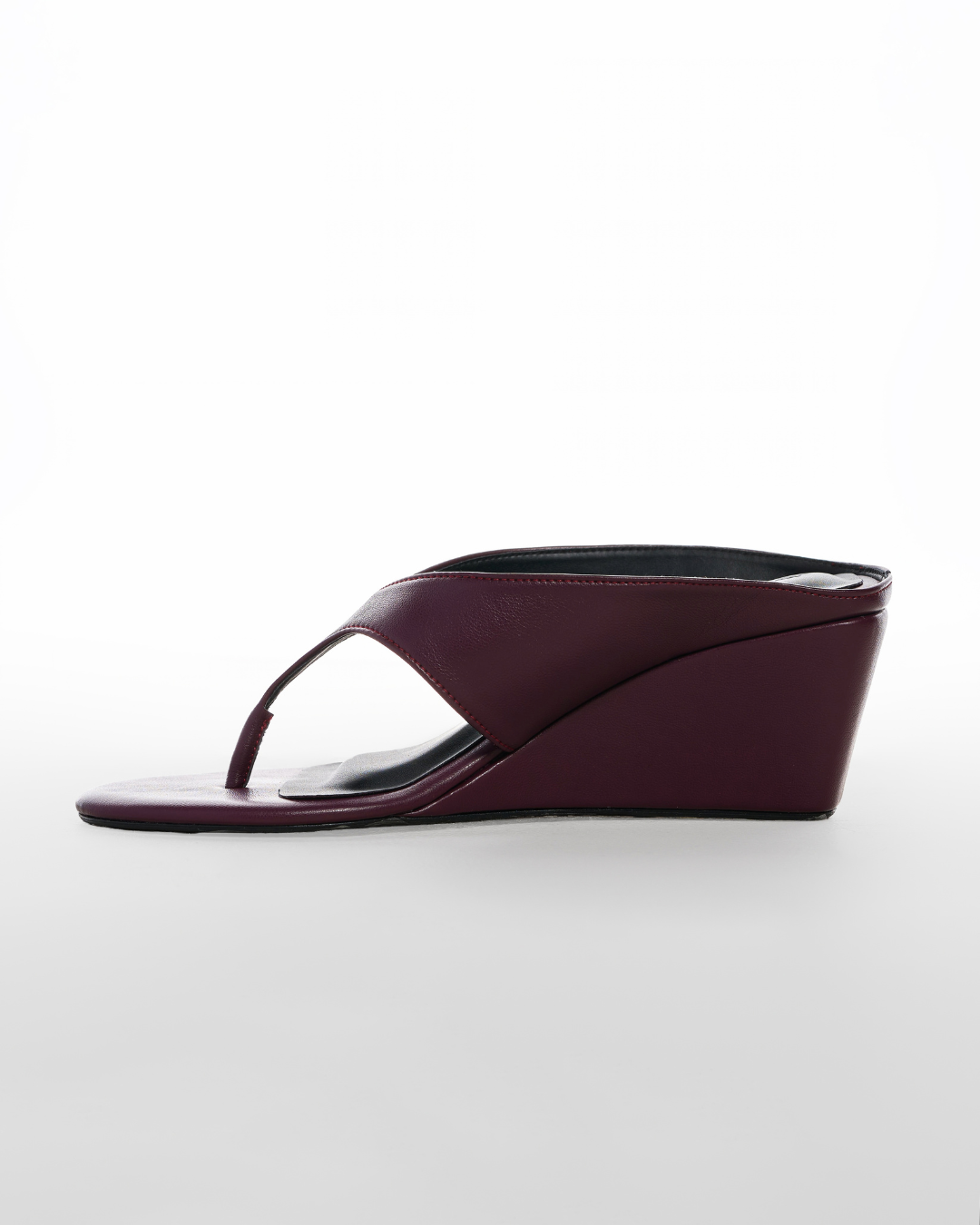 Slip Wedge in Leather Plum (2.5")