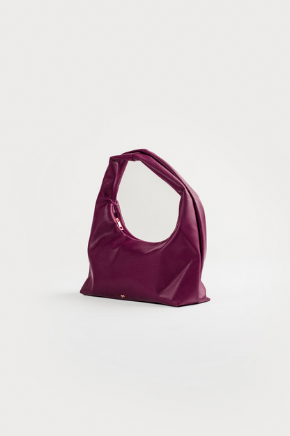 [ON HAND] Medium Hobo Bag in Plum (Heavy Pebbled)