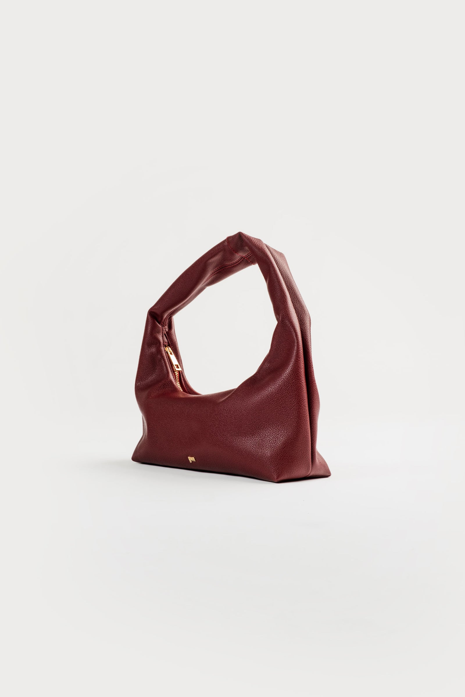 Small Hobo Bag in Burgundy (Light Pebbled)