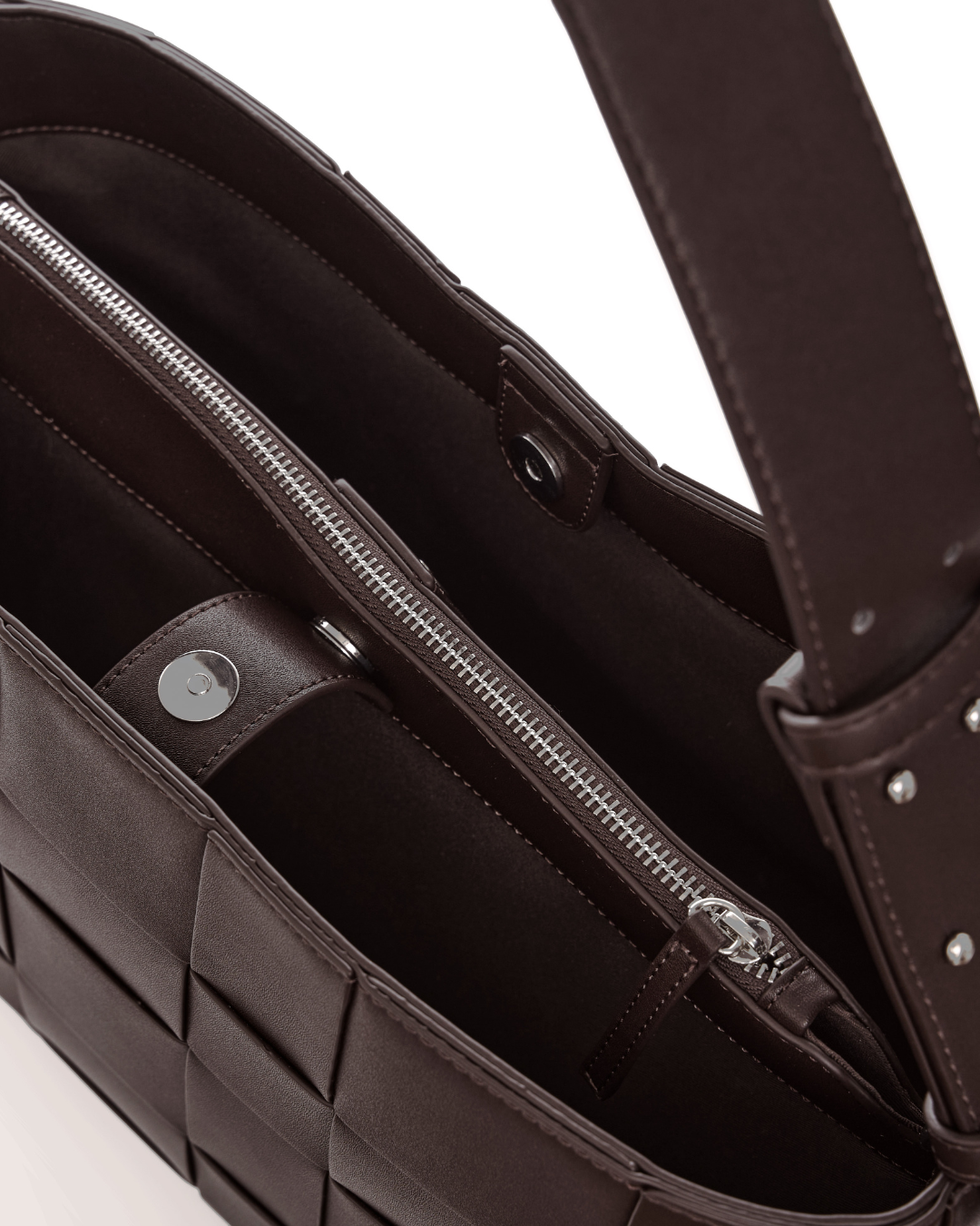 Large Woven Frame Bag in Suede Moss