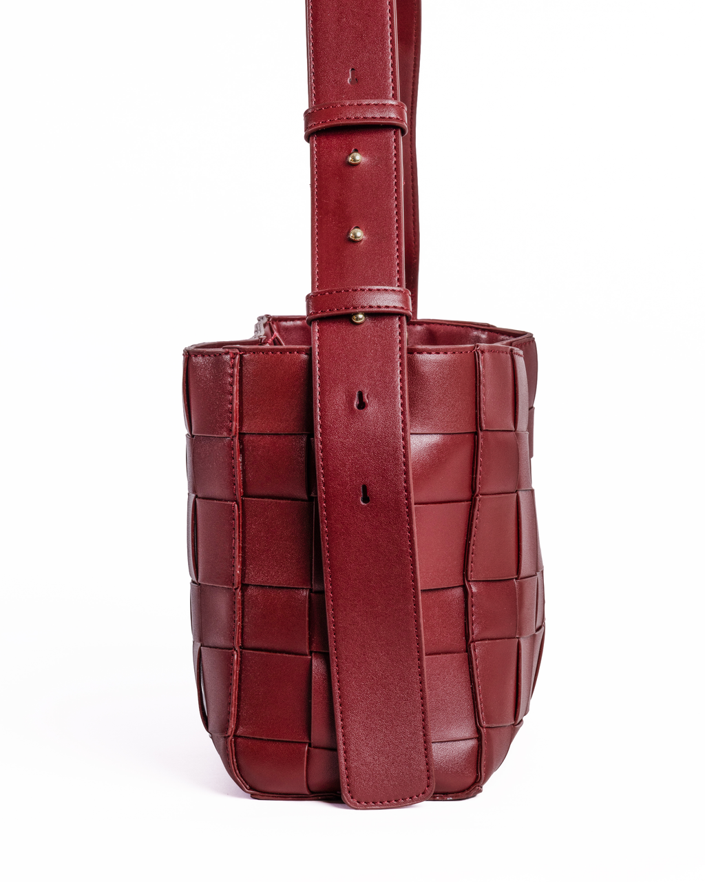 Medium Woven Frame Bag in Burgundy
