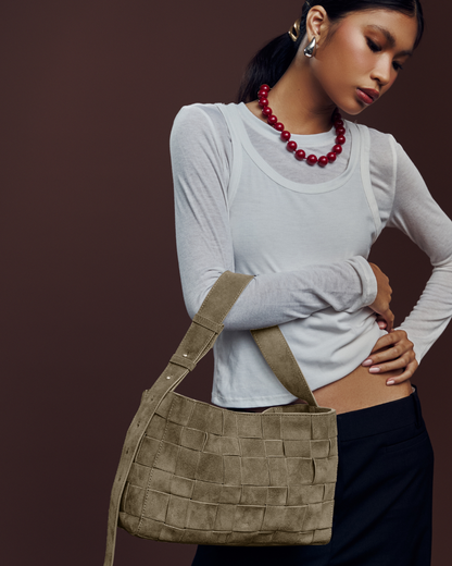 [ON HAND] Woven Frame Bag in Suede Sand