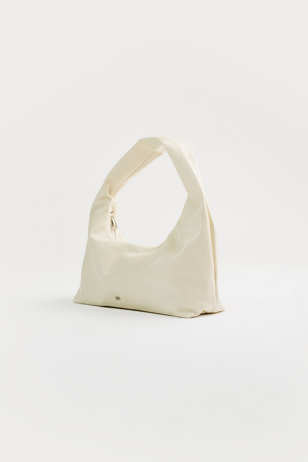 Medium Hobo Bag in Eggshell (Heavy Pebbled)