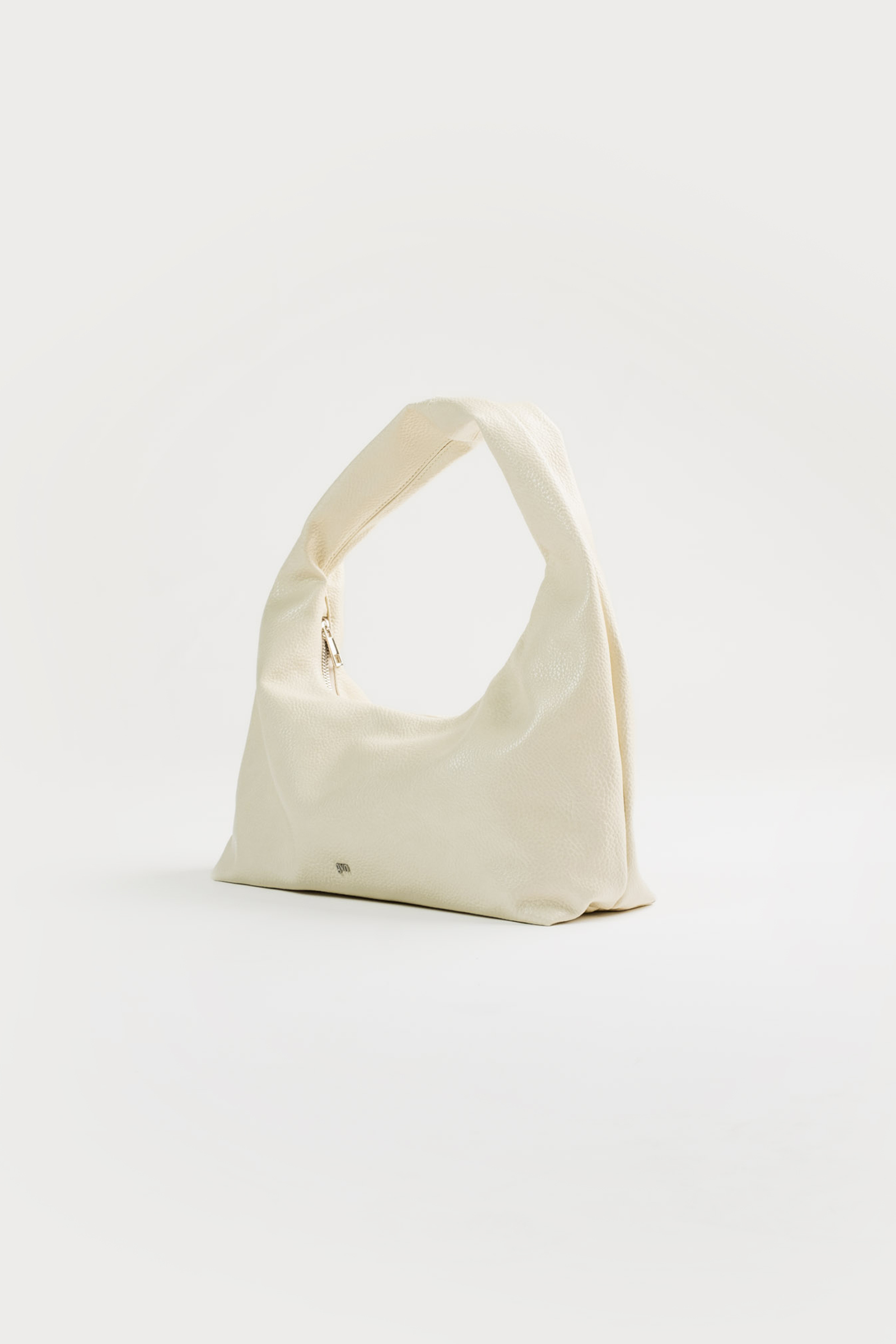 Medium Hobo Bag in Eggshell (Heavy Pebbled)